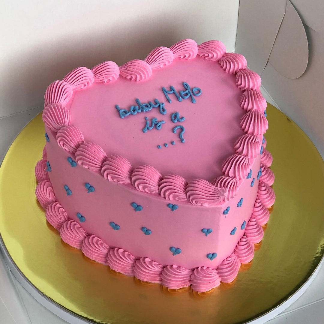 Gâteau vintage en forme de cœurs faits à la main