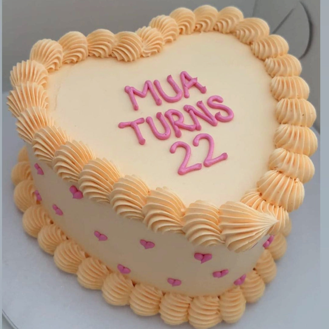 Gâteau vintage en forme de cœurs faits à la main