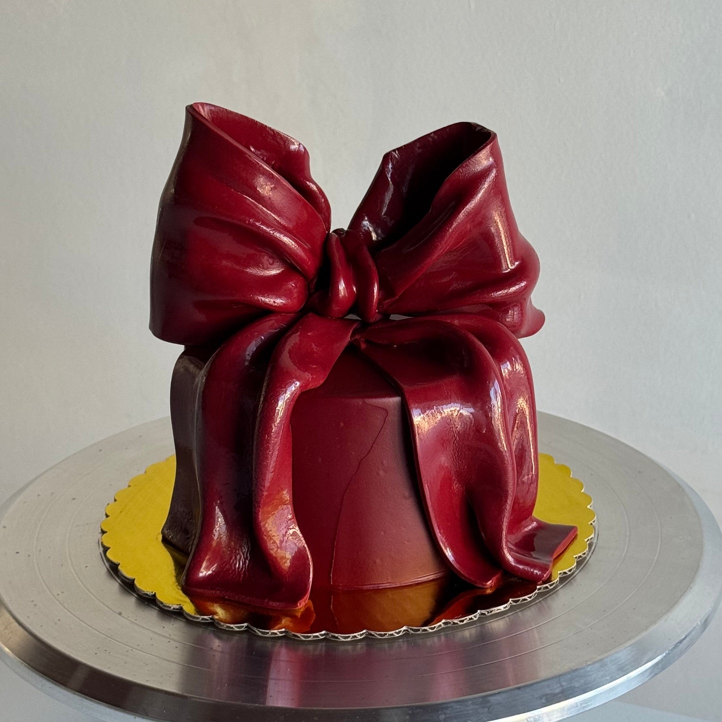 Fondant bow cake