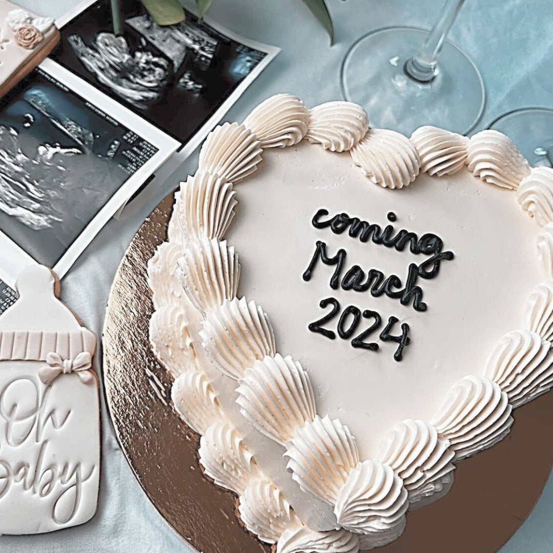 Gâteau de révélation de bébé