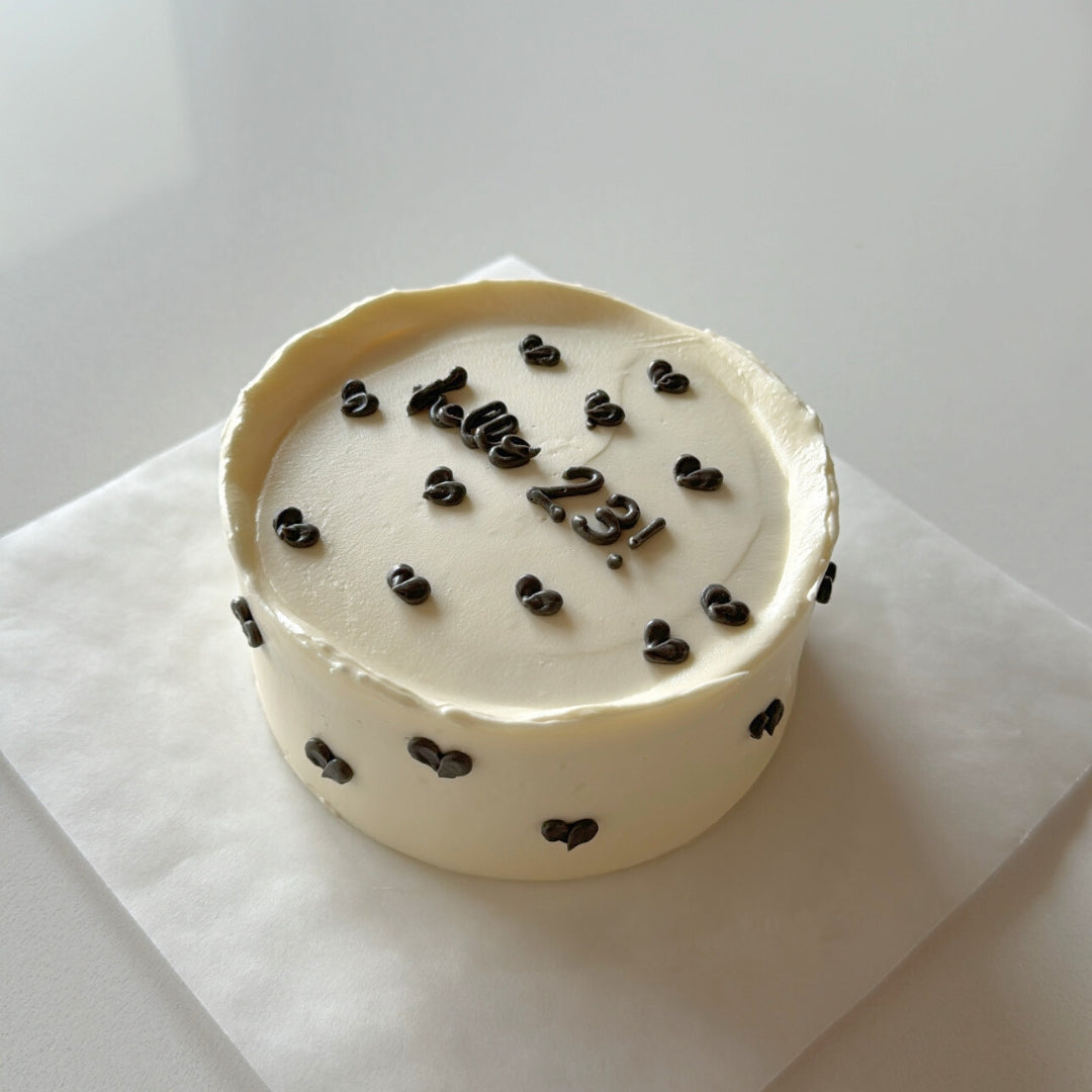 BENTO CAKE WITH HEARTS