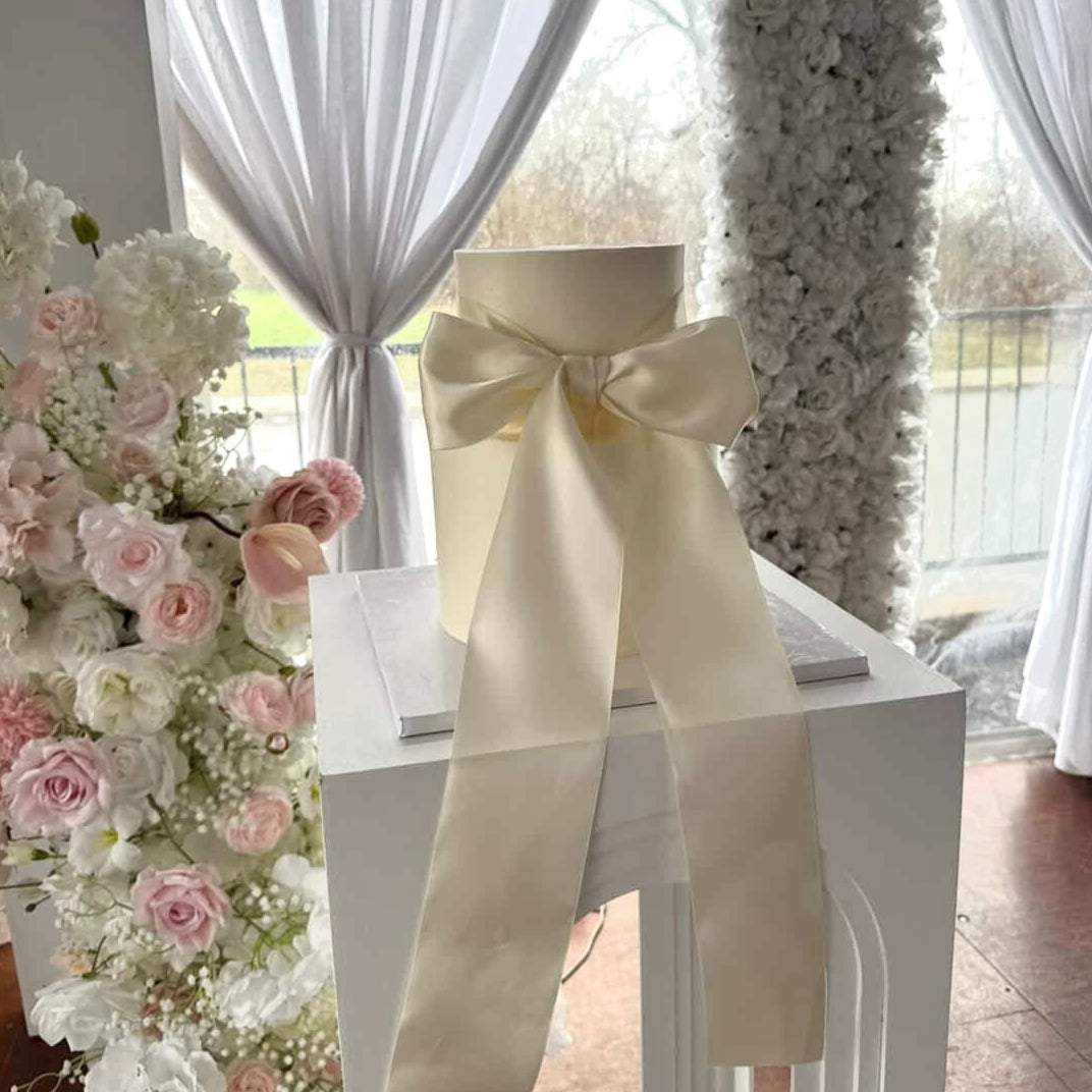 Bow Cake