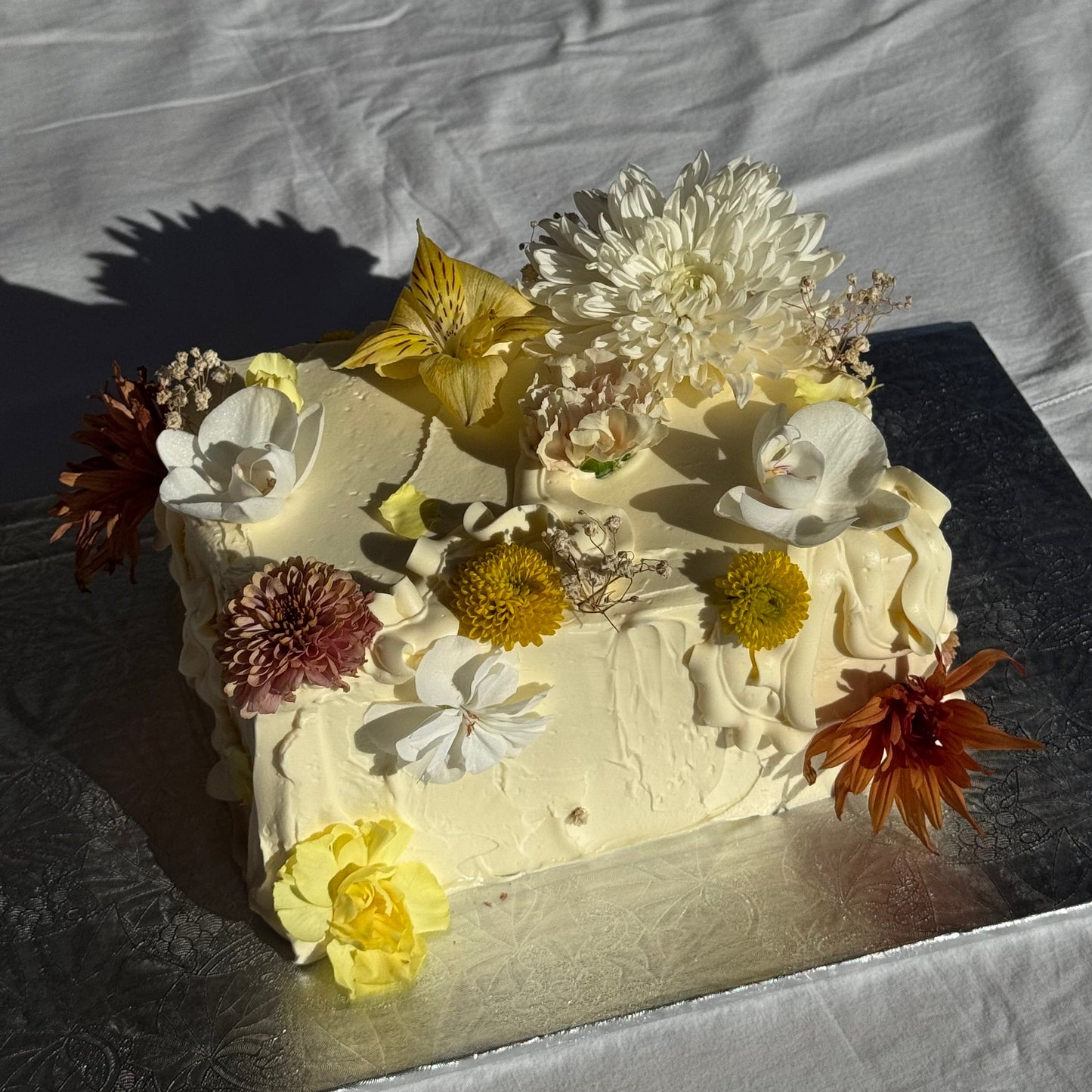 Rectangular floral cake