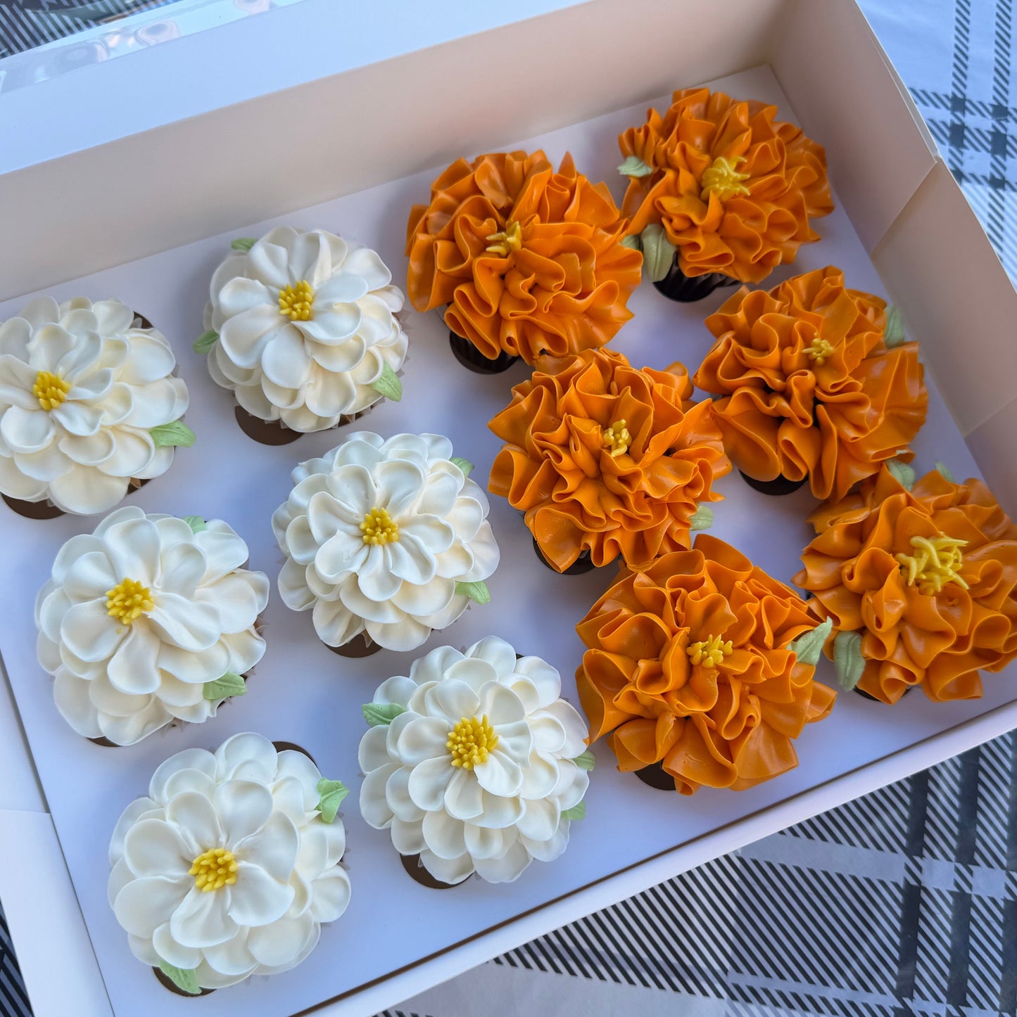 Flower cupcakes - standard size